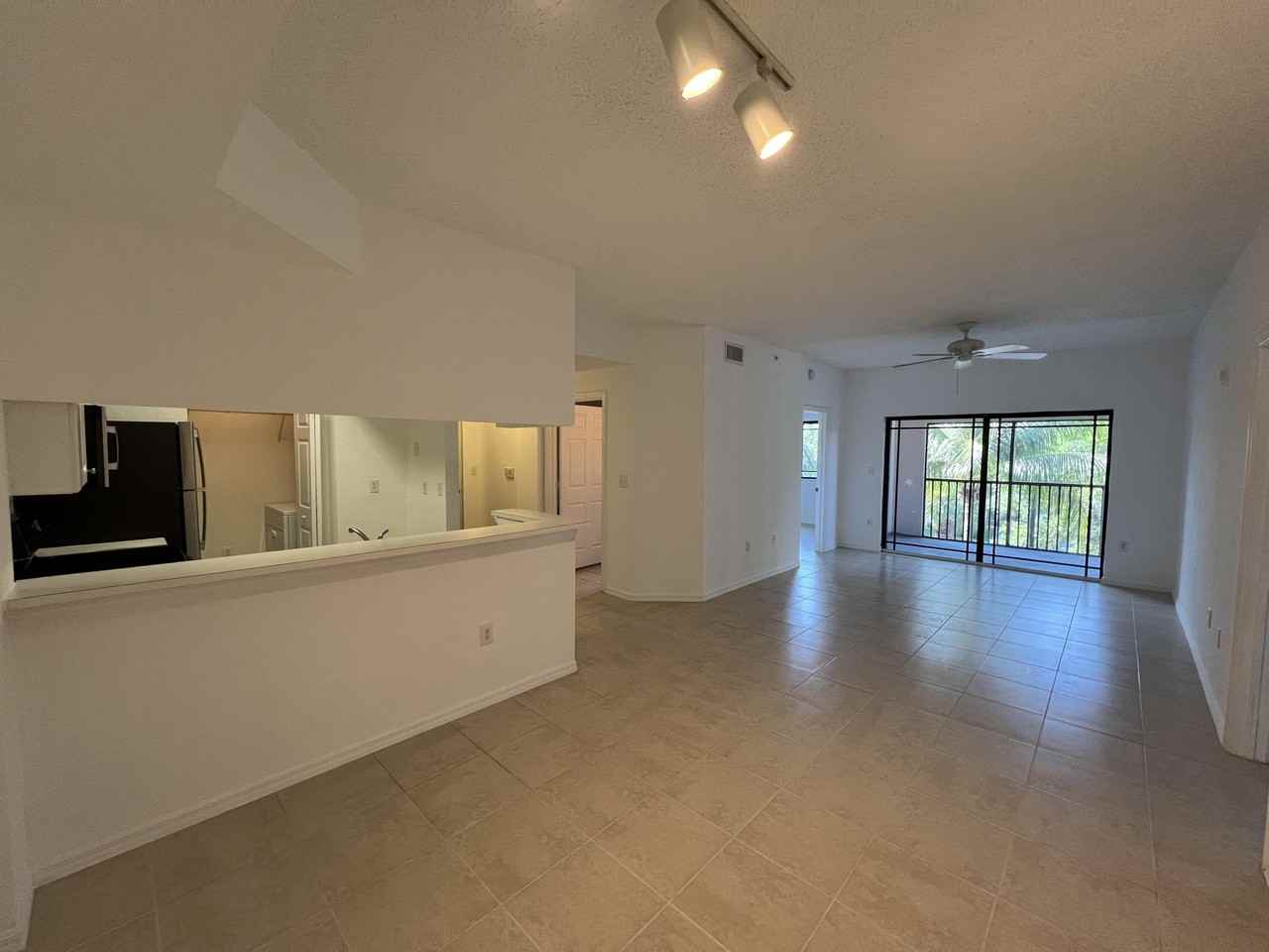 2812 Grande Pkwy #301