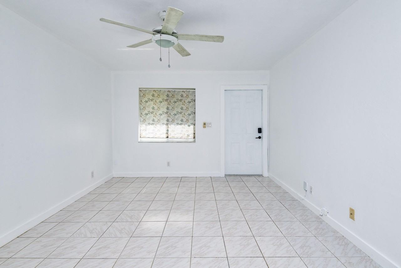 2501 Taylor St #C - Photo 4 of 21