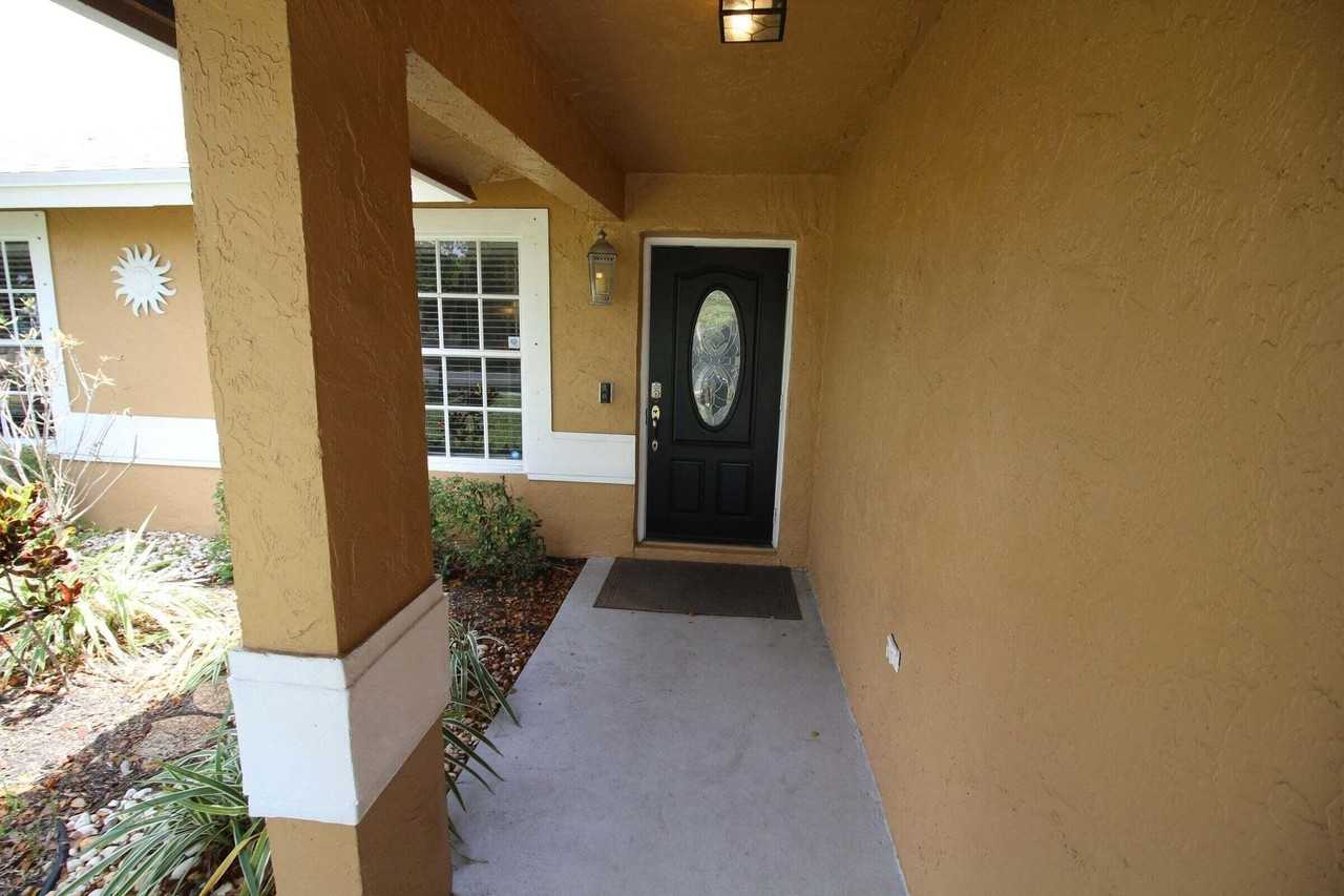 147 Nw 10th Ave - Photo 5 of 27