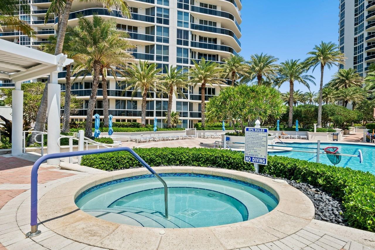 3200 N Ocean Blvd #307 - Photo 7 of 31