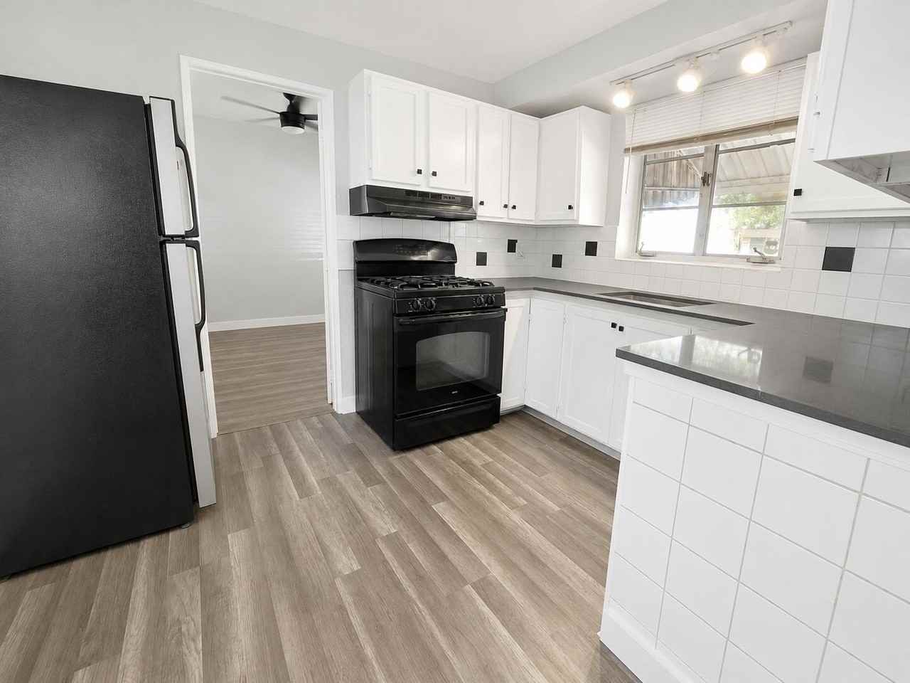 1859 Buchanan St #3 - Photo 4 of 8