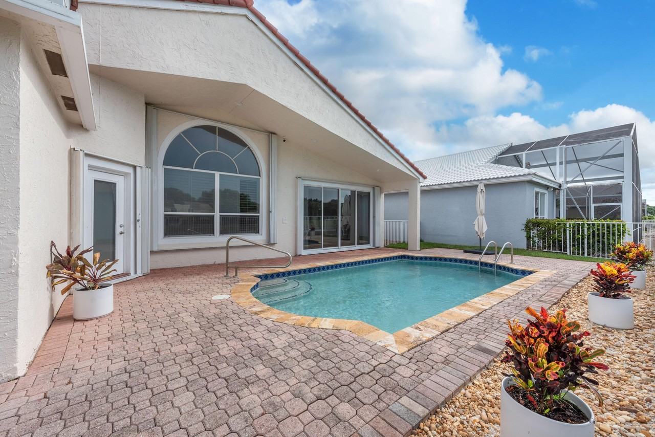 23390 Torre Cir - Photo 4 of 35