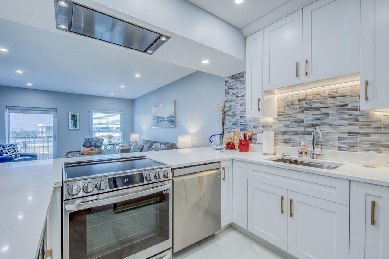 3230 S Ocean Blvd #E609 - Photo 2 of 50