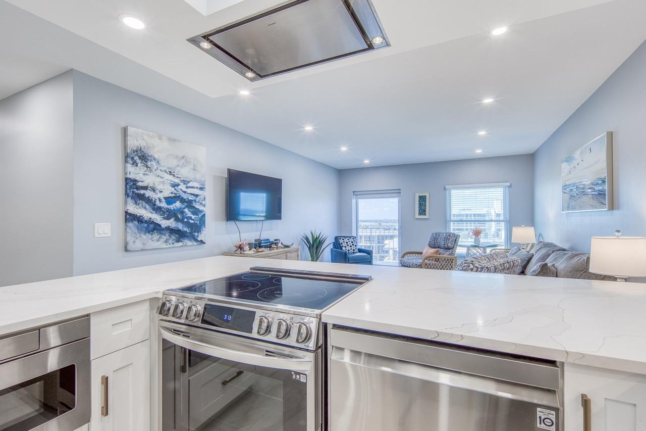 3230 S Ocean Blvd #E609 - Photo 3 of 50