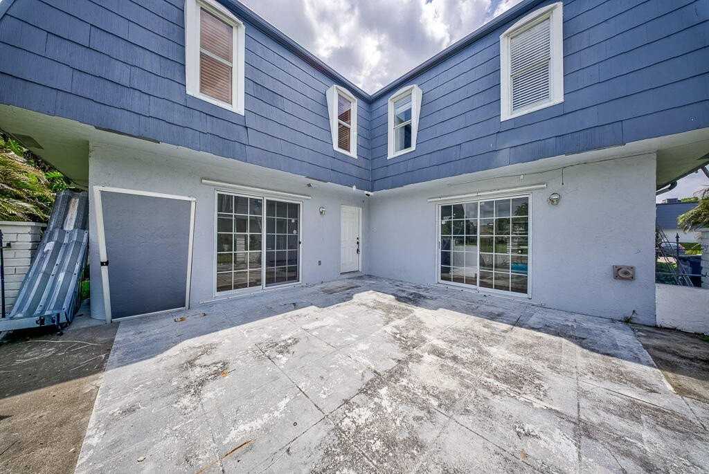 12037 Basin St N - Photo 3 of 23