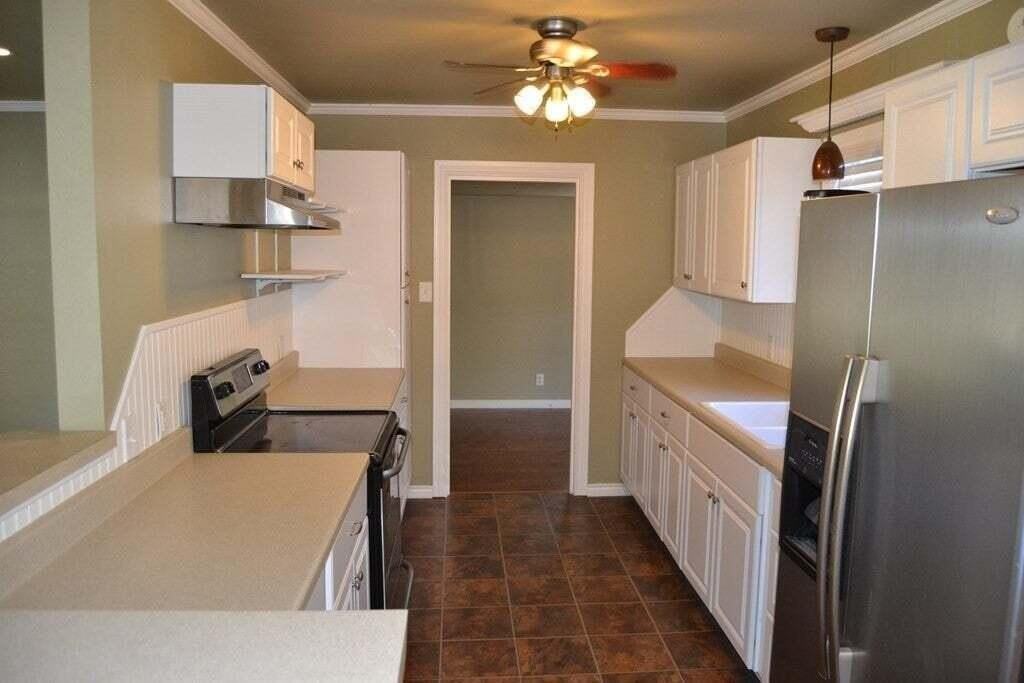 2628 Colorado Ave - Photo 5 of 8