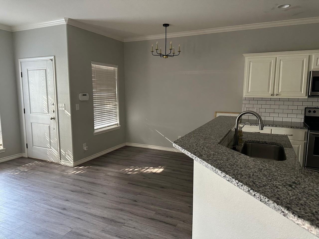 3961 Green Meadow Dr - Photo 3 of 14