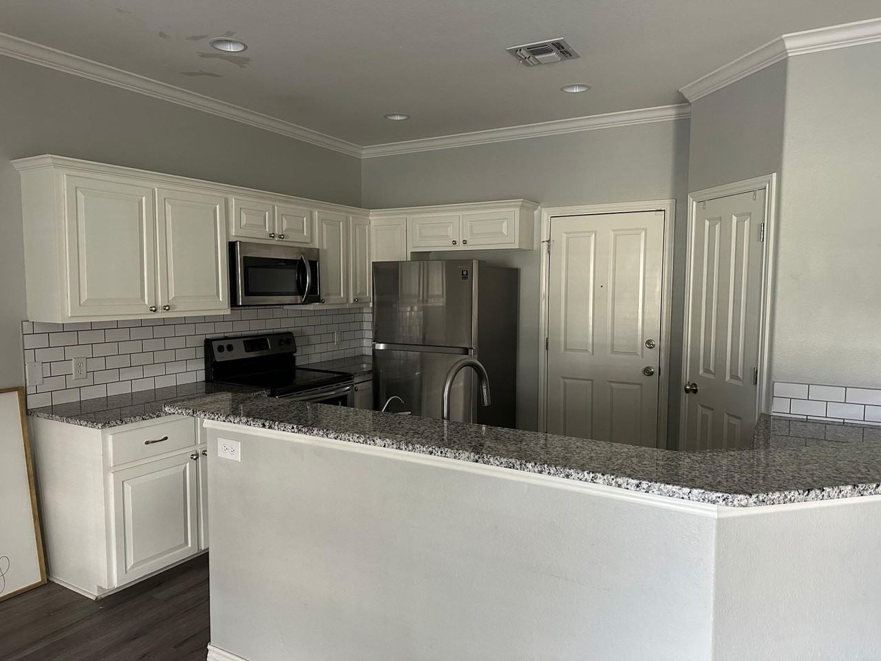 3961 Green Meadow Dr - Photo 4 of 14