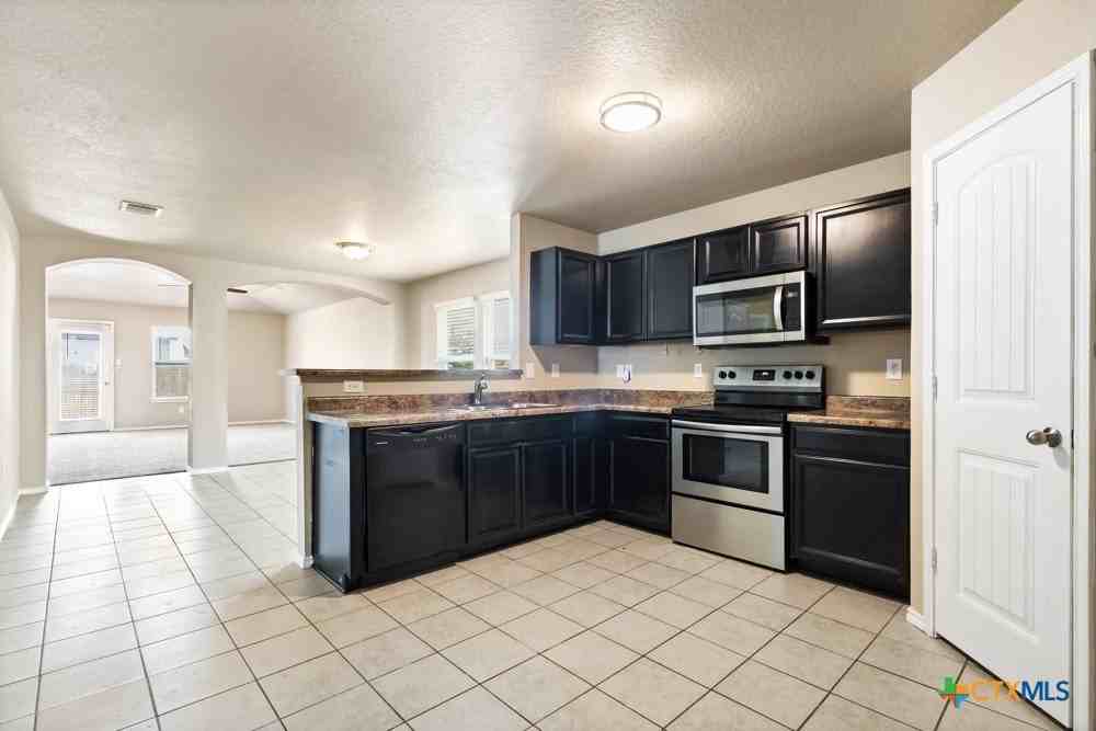 1533 Redbridge Dr - Photo 5 of 26