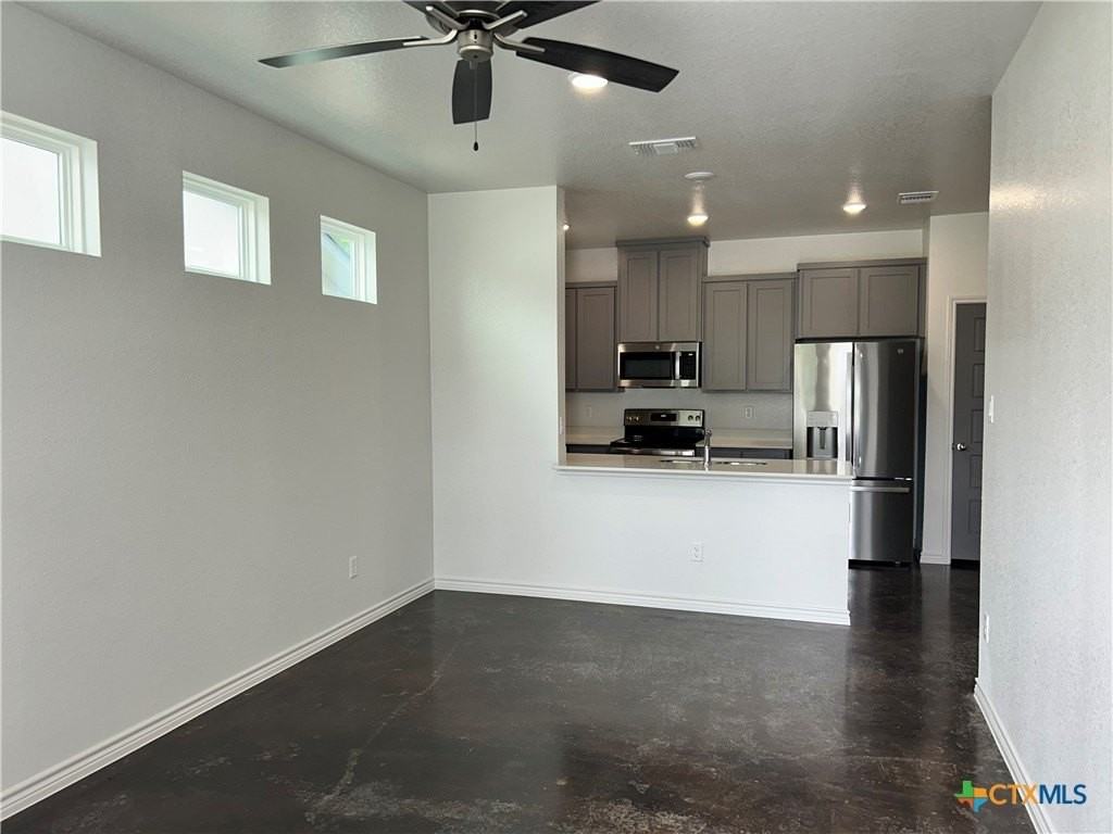 315 Riptide Rd #A - Photo 4 of 17