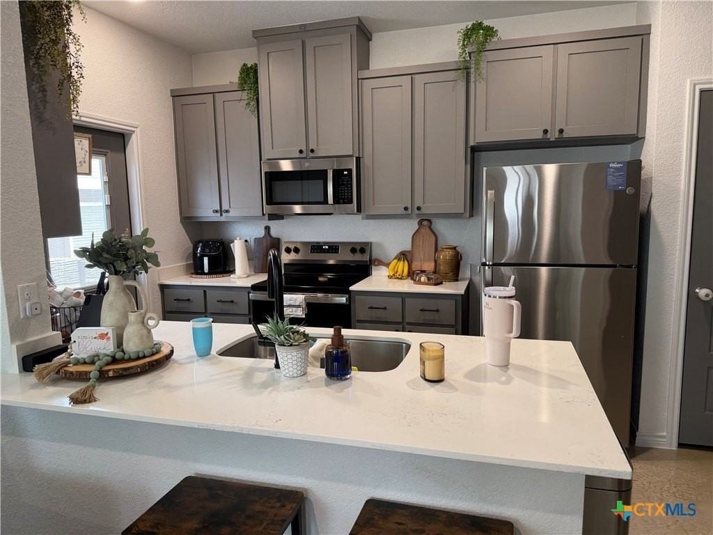2322 Ocean Ave #A - Photo 4 of 19