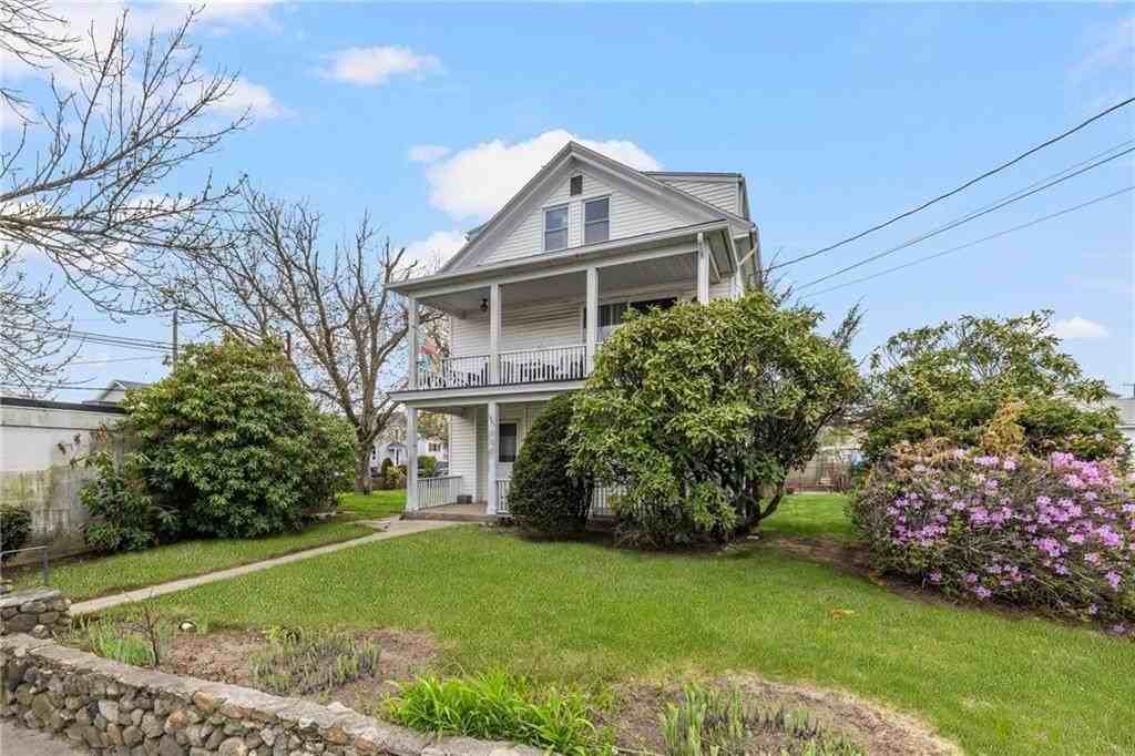 1561 Cranston St #1 - Photo 2 of 20