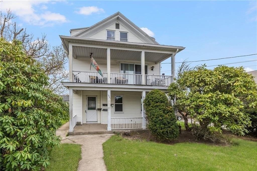 1561 Cranston St #1 - Photo 3 of 20