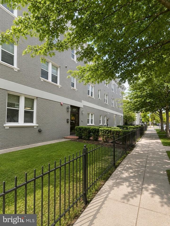 1352 Longfellow St Nw #206 - Photo 4 of 23
