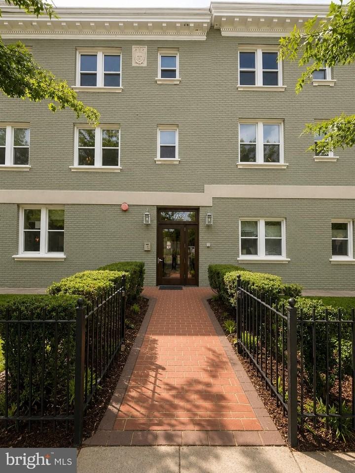 1352 Longfellow St Nw #206 - Photo 6 of 23