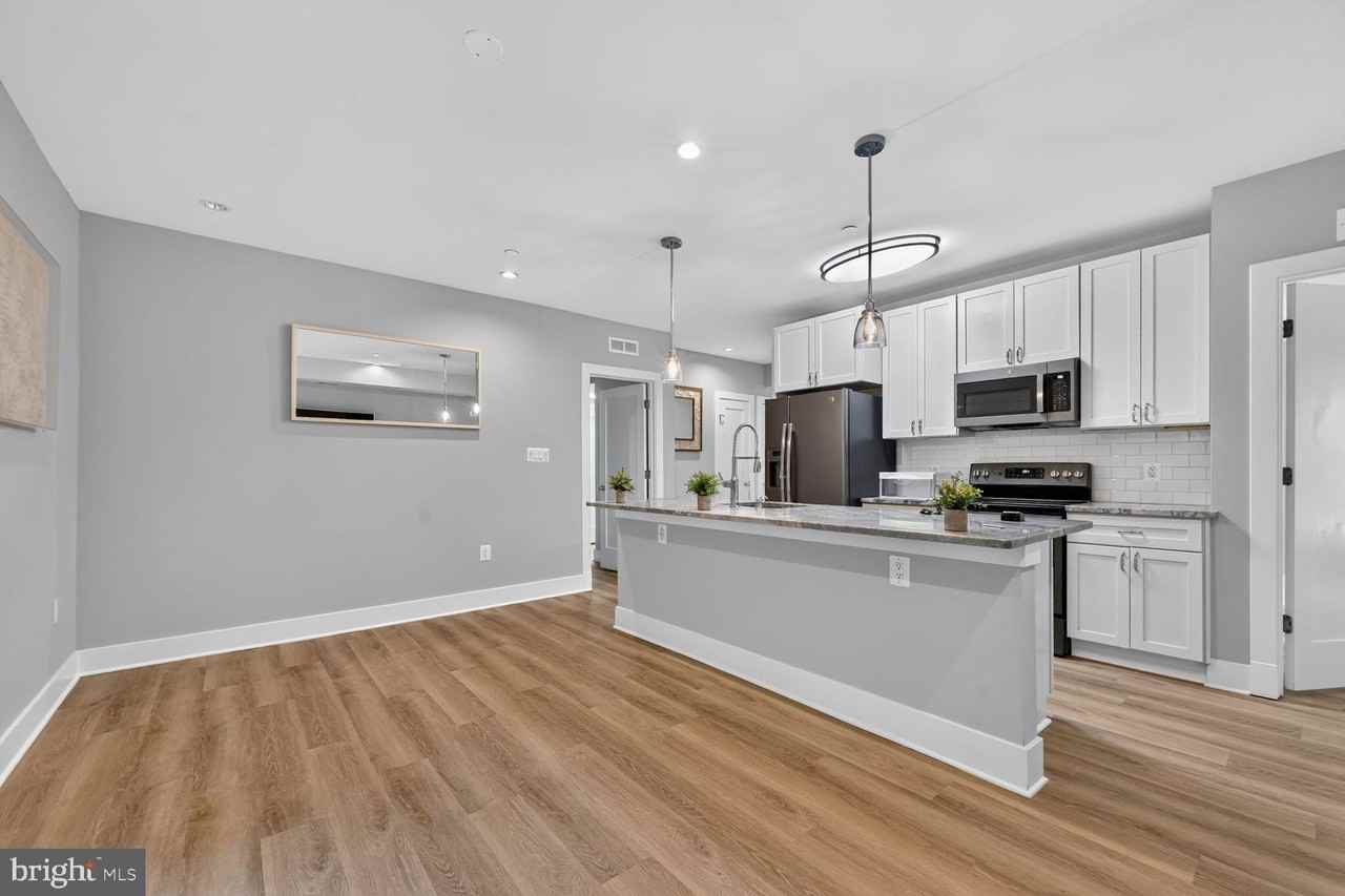 1350 Nicholson St Nw #B01 - Photo 5 of 15
