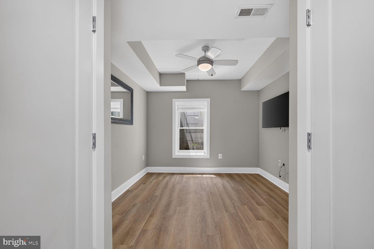1350 Nicholson St Nw #B01 - Photo 7 of 15