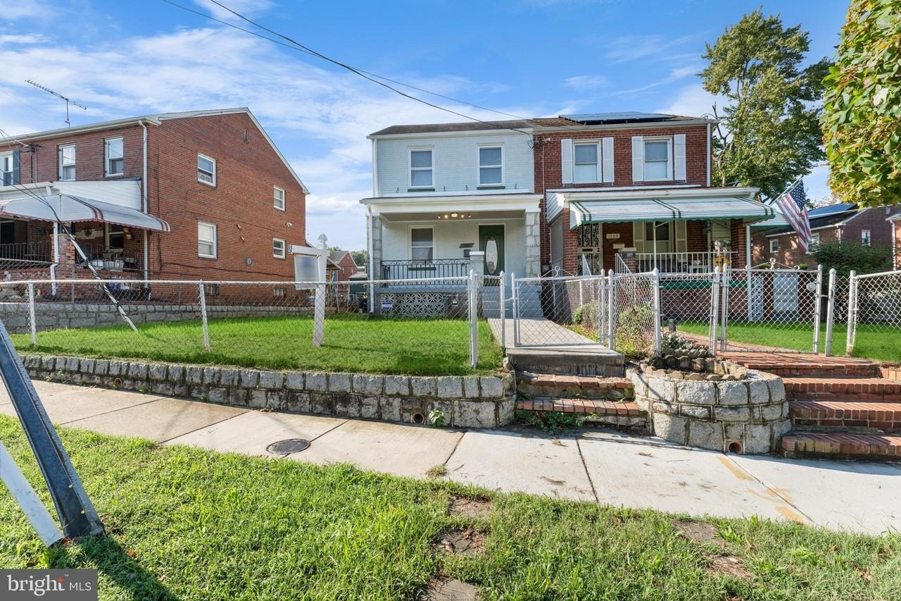 1811 T Pl Se - Photo 4 of 35