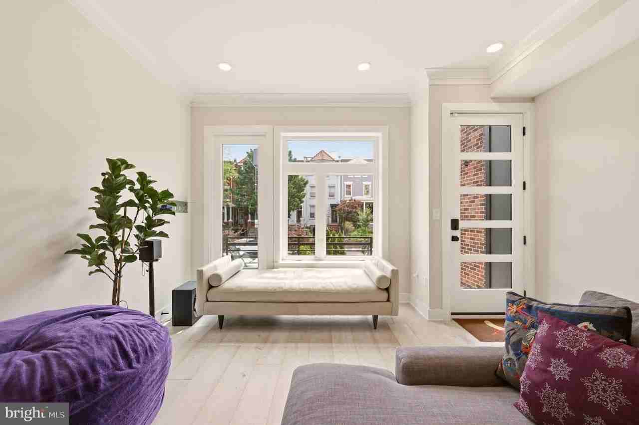 3554 13th St Nw #2 - Photo 4 of 43