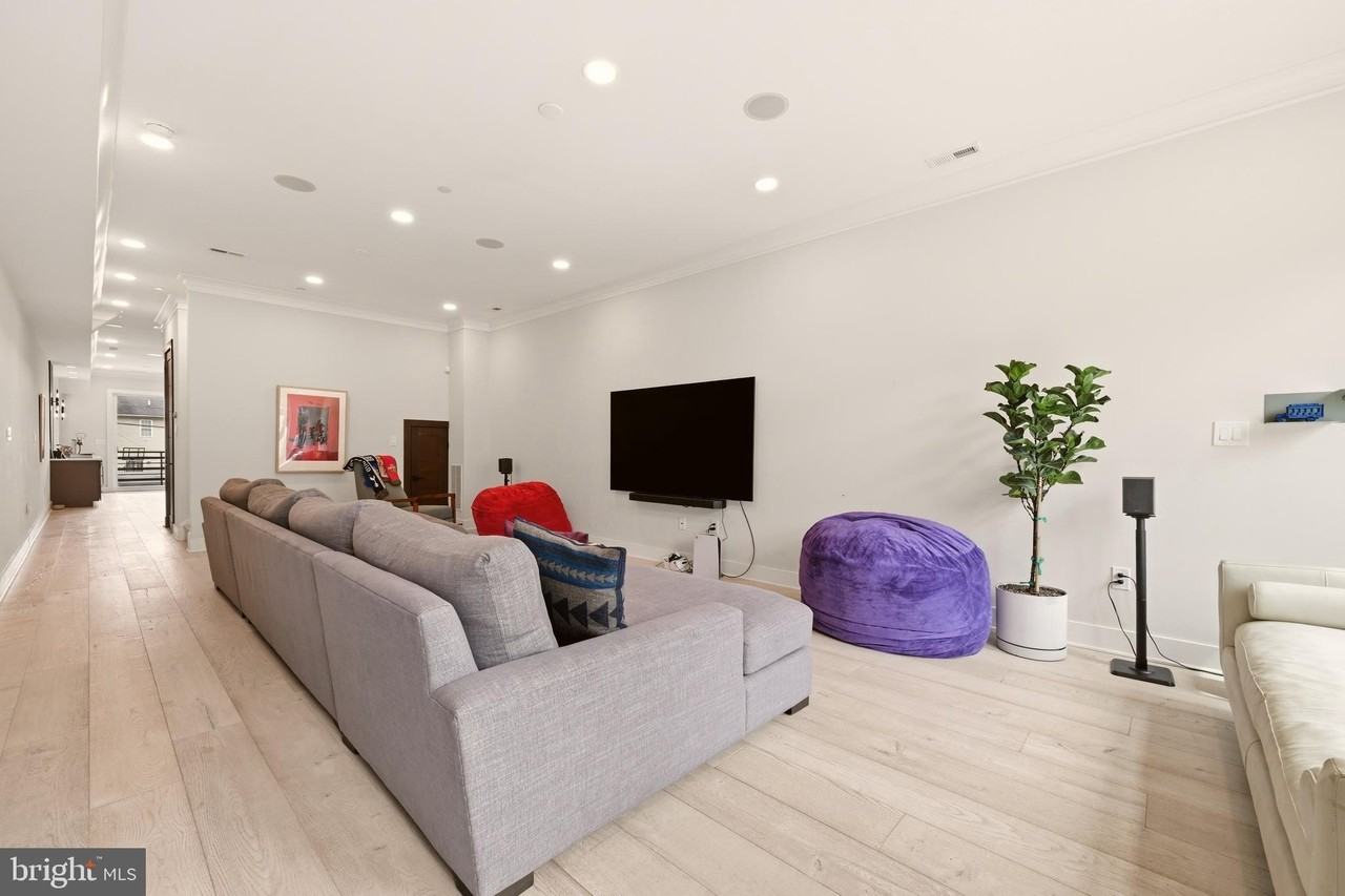 3554 13th St Nw #2 - Photo 5 of 43