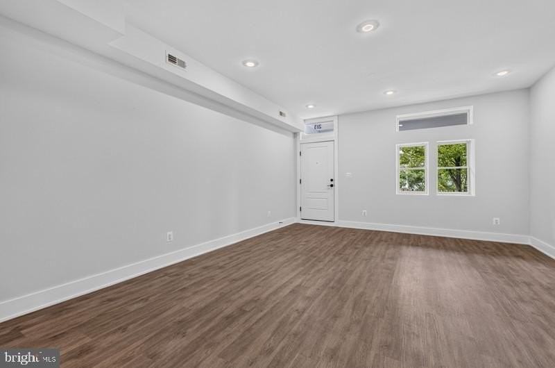 213 Seaton Pl Ne #2 - Photo 5 of 34