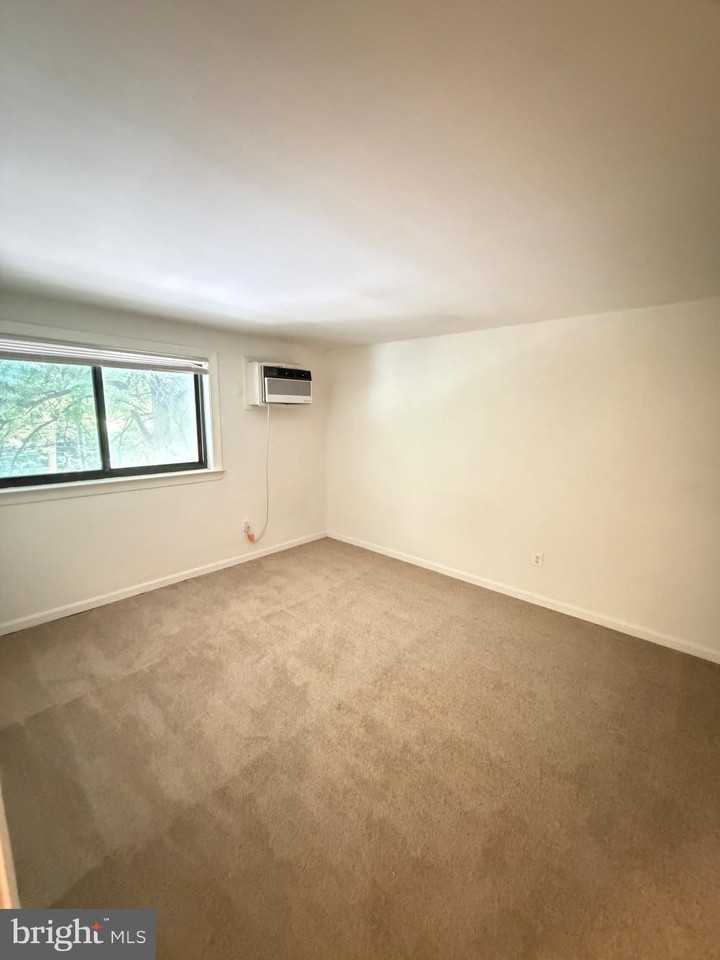 3107 Naylor Rd Se #301 - Photo 4 of 19