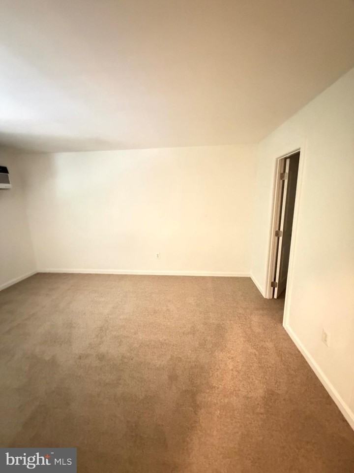 3107 Naylor Rd Se #301 - Photo 5 of 19