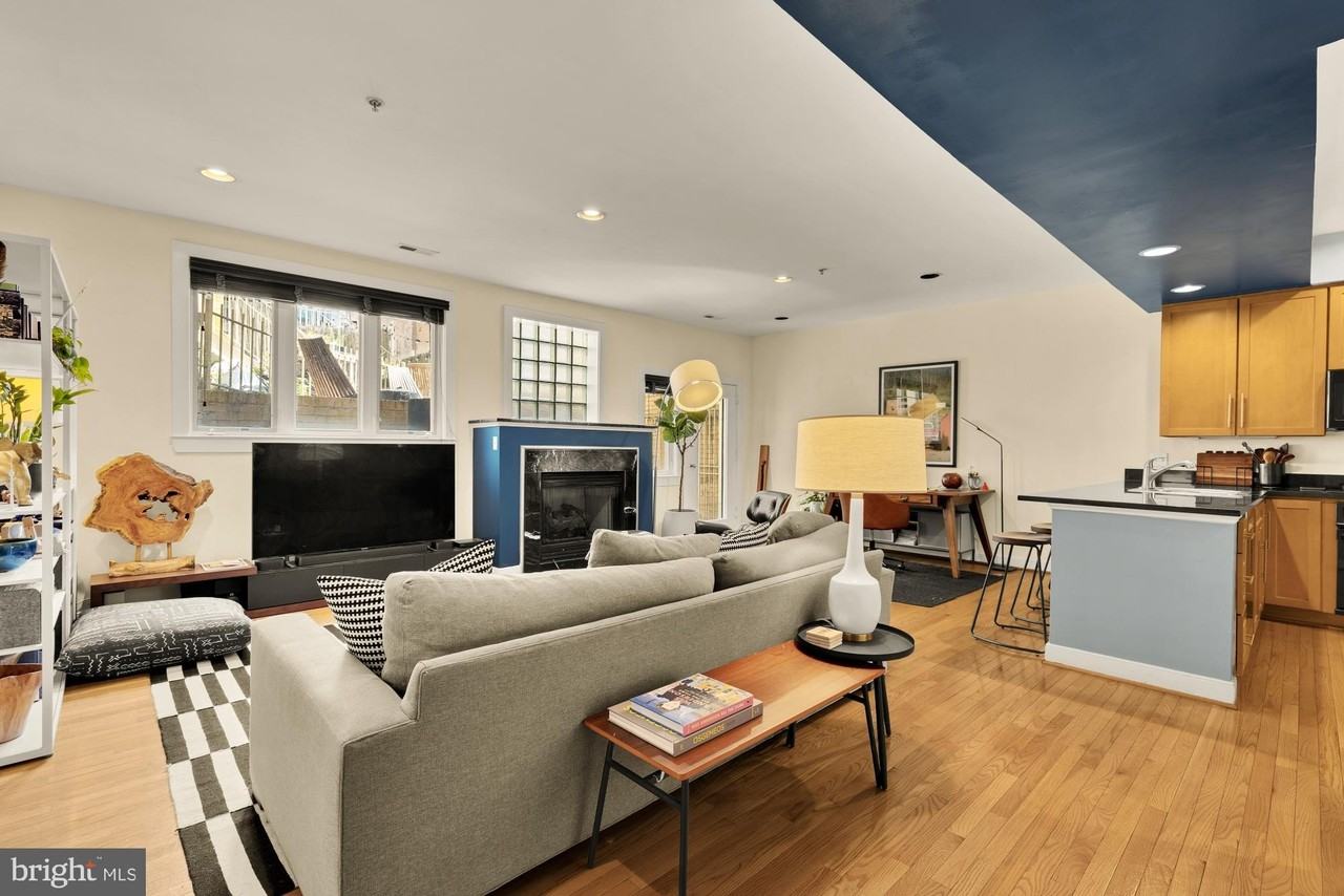 2363 Champlain St Nw #3 - Photo 7 of 30
