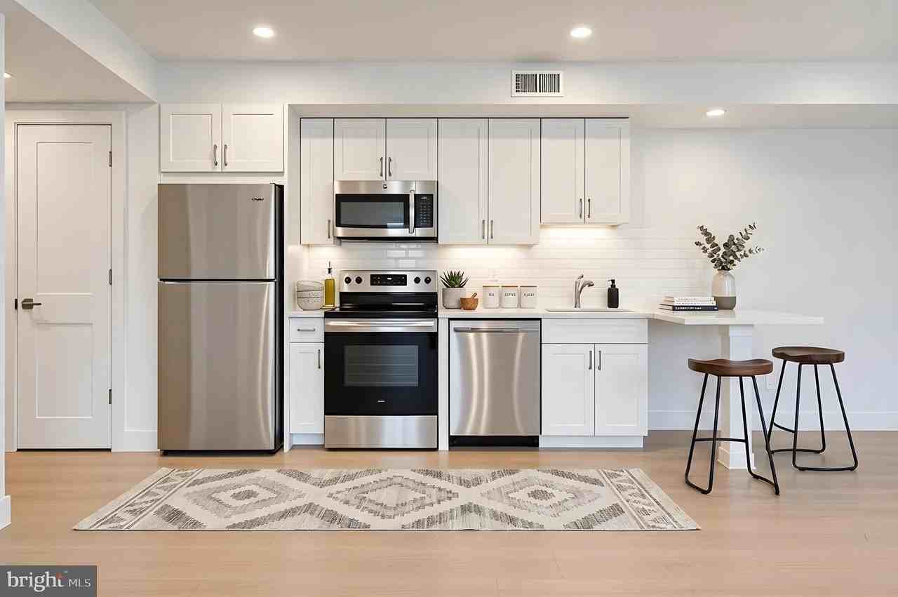 5408 1st Pl Nw #304 - Photo 3 of 14