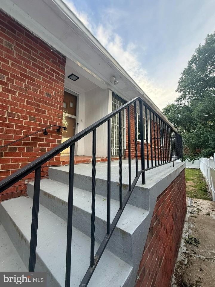8020 Eastern Ave Nw - Photo 4 of 50