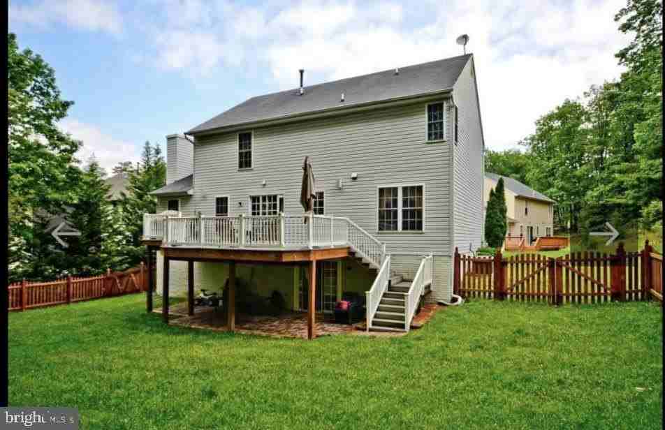 358 Fairfield Dr - Photo 2 of 6