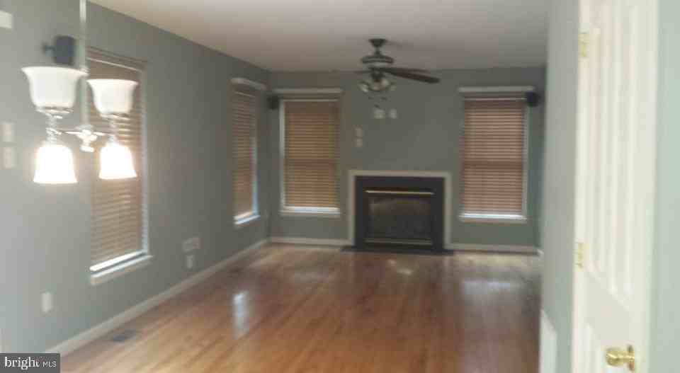 358 Fairfield Dr - Photo 4 of 6