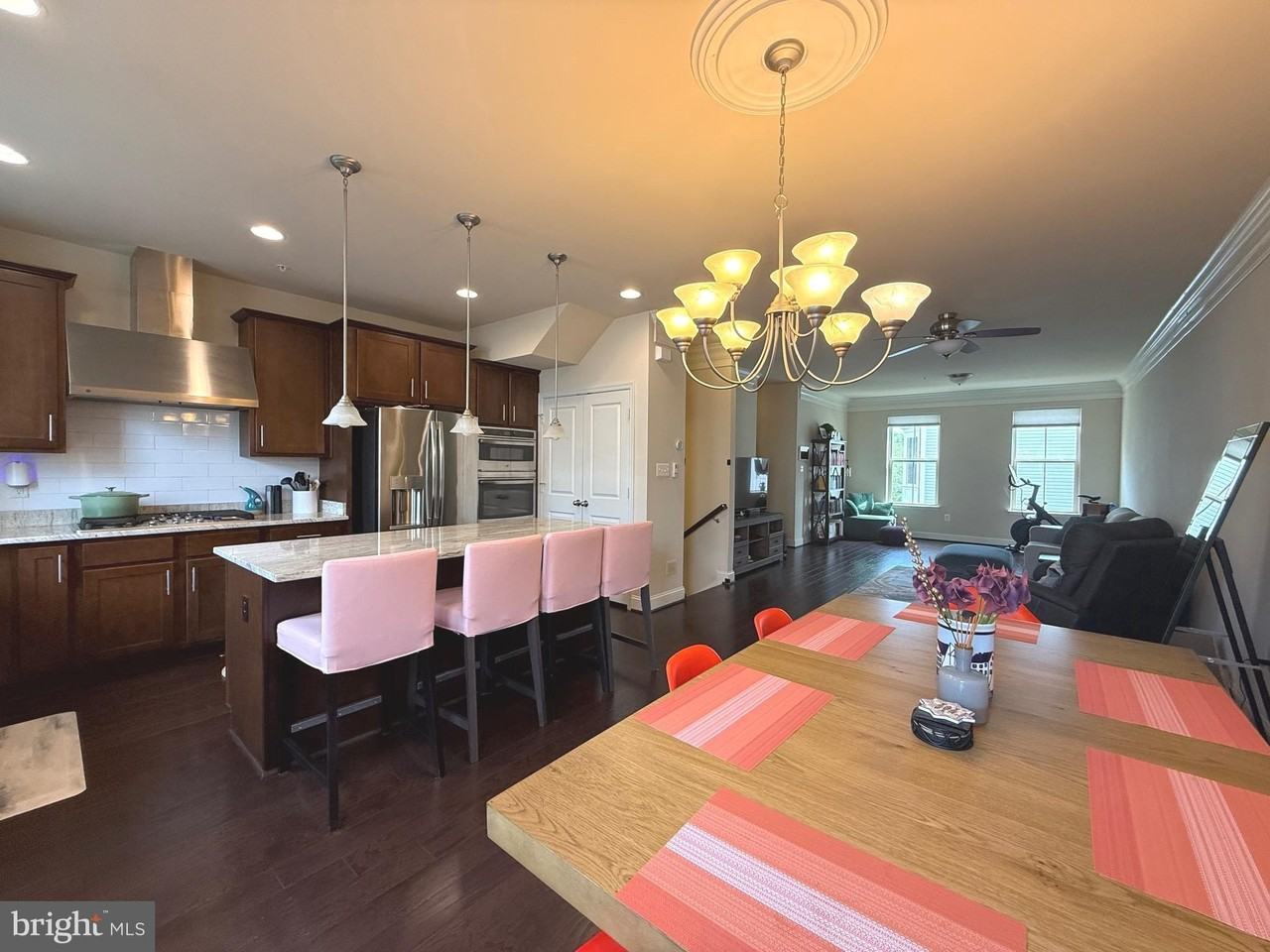 104 Vanguard Ln - Photo 5 of 21