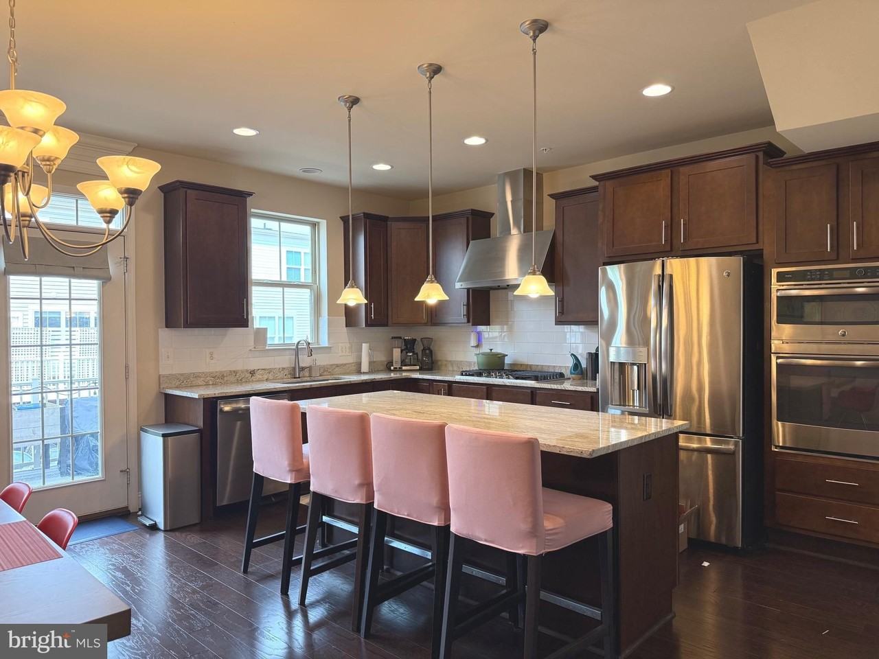 104 Vanguard Ln - Photo 6 of 21
