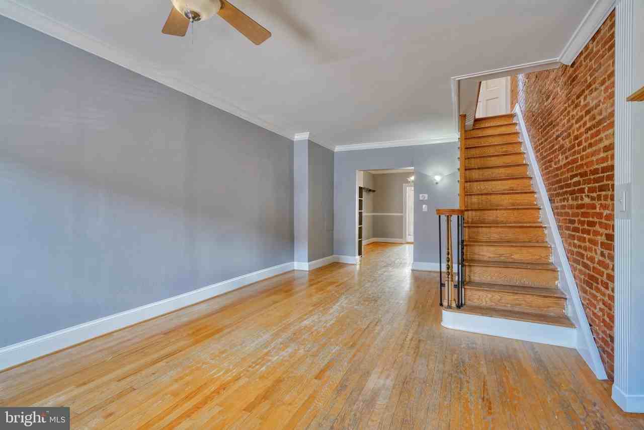 119 S Bouldin St - Photo 4 of 35
