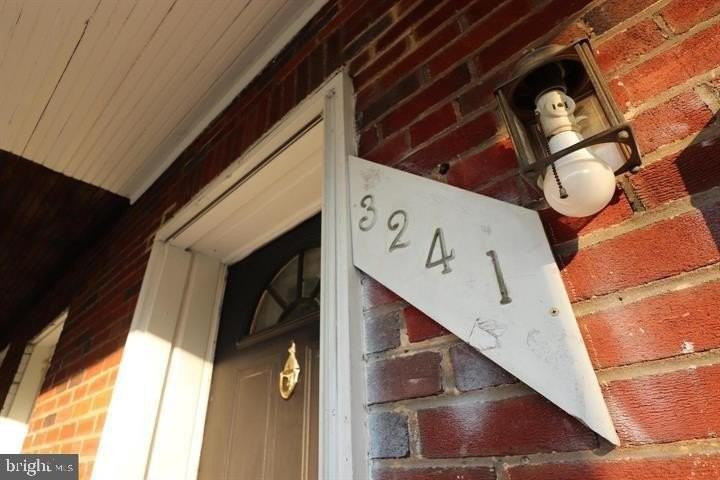 3241 Normount Ave - Photo 3 of 13