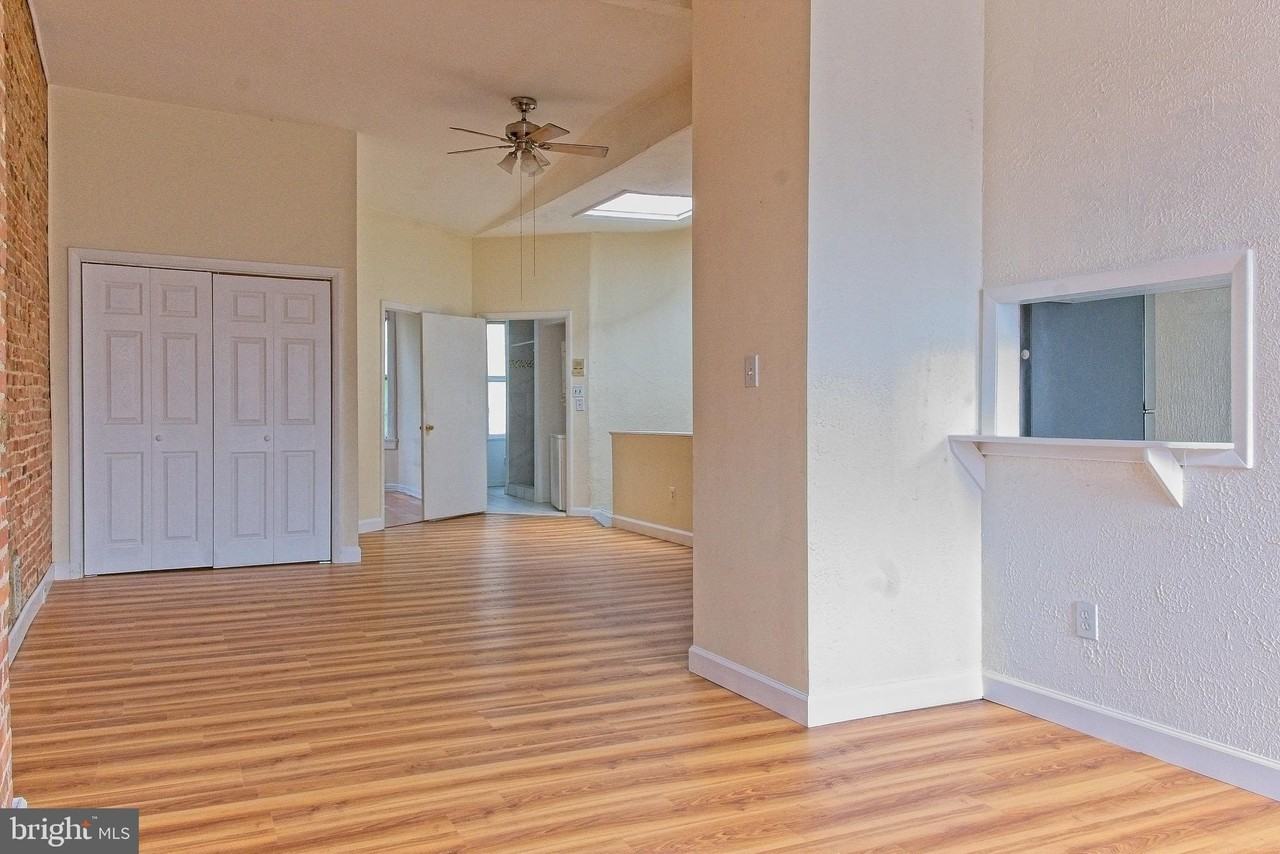 1735 Park Ave Apt 3 - Photo 4 of 12