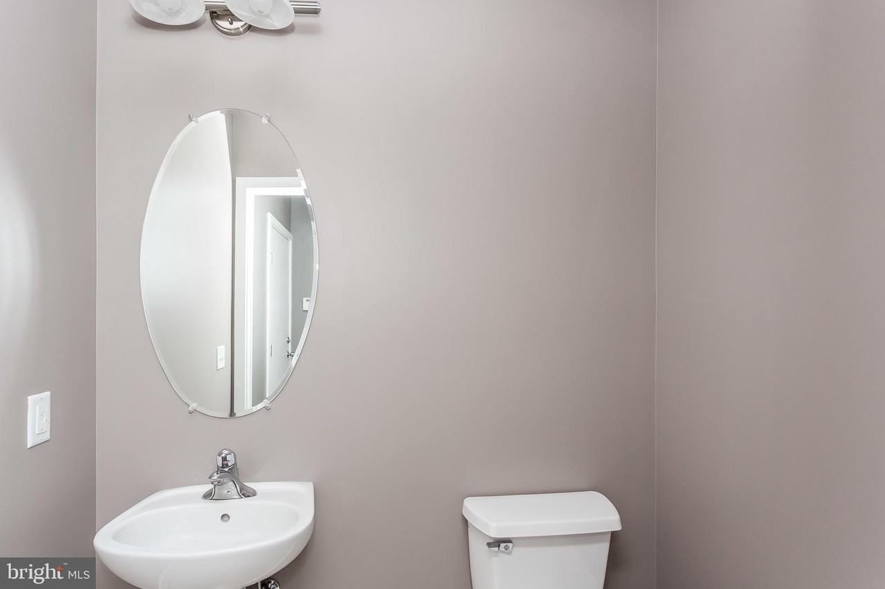 905 S Caroline St #3 - Photo 5 of 29