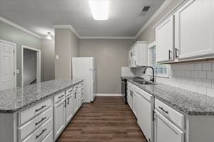 featured image of 27 Corinth Rd #1