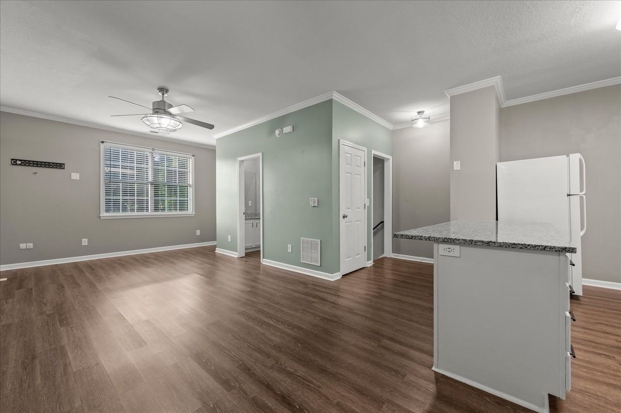 27 Corinth Rd #1 - Photo 3 of 24