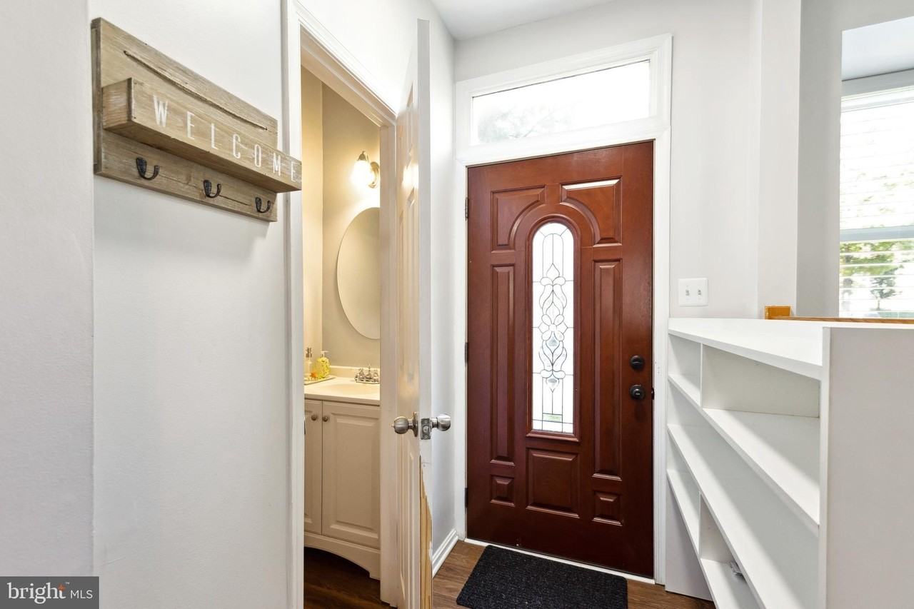 9525 Clocktower Ln - Photo 2 of 19