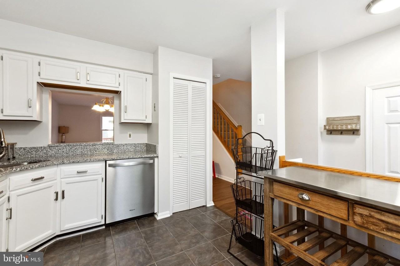 9525 Clocktower Ln - Photo 6 of 19
