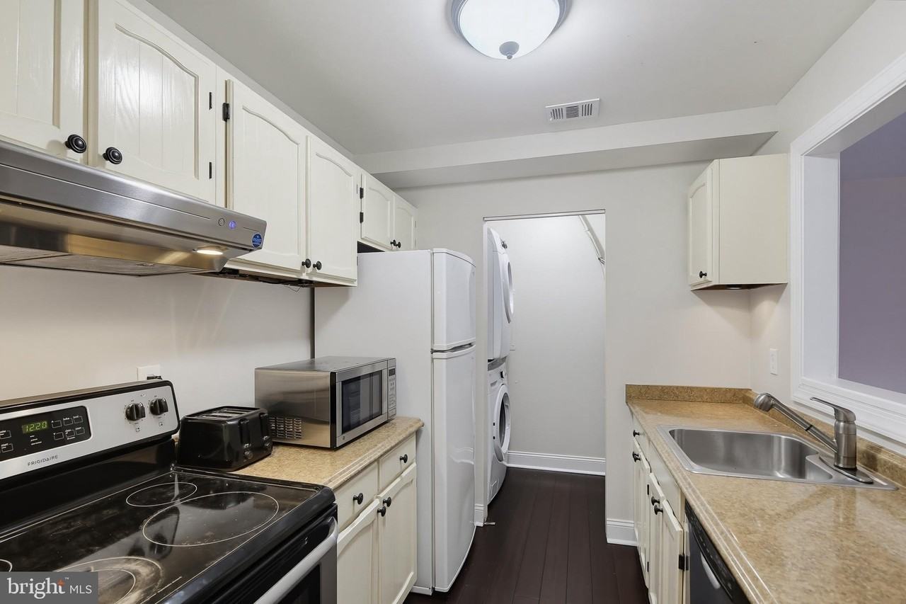 13123 Wonderland Way #13-135 - Photo 3 of 34