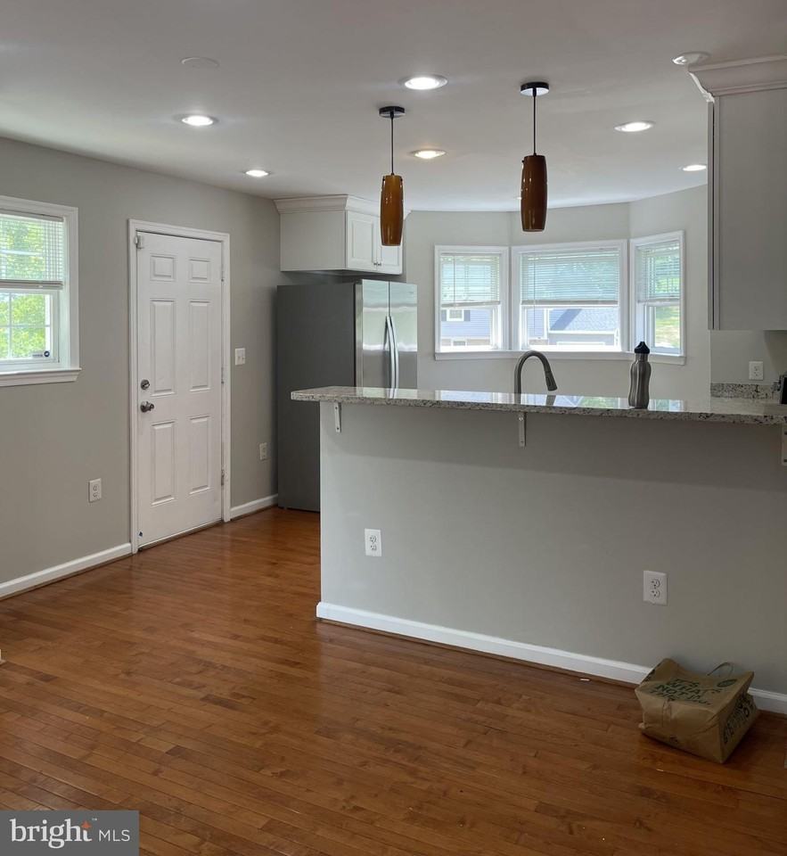 8607 Botley Dr - Photo 4 of 29