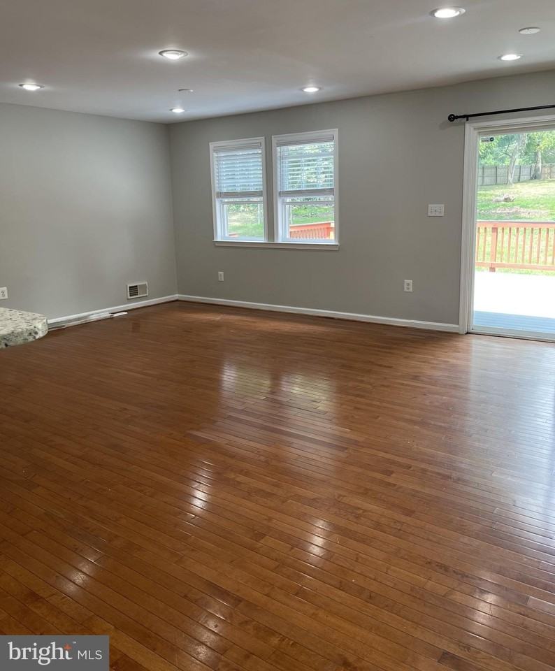 8607 Botley Dr - Photo 6 of 29