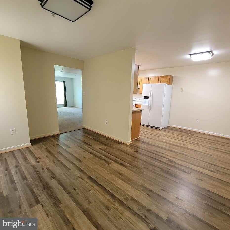 22096 Saint Inigoes Ct - Photo 3 of 11