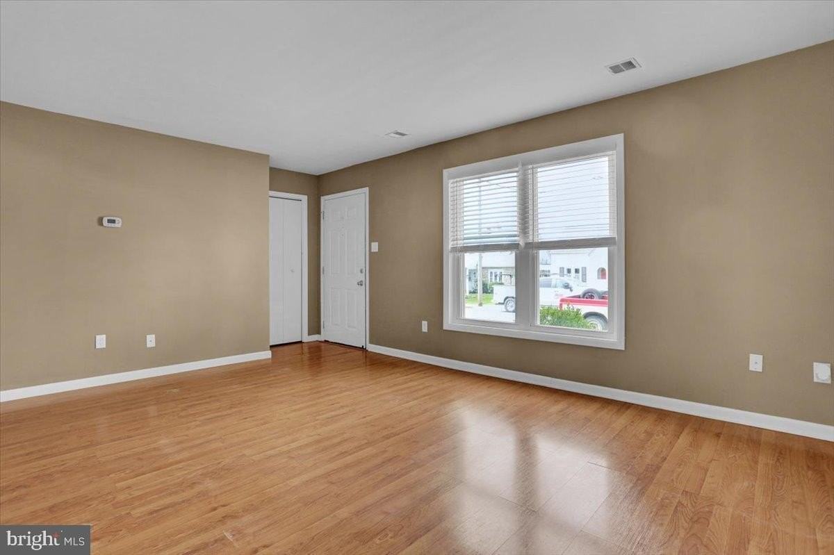 423 S 5th St - Photo 7 of 30