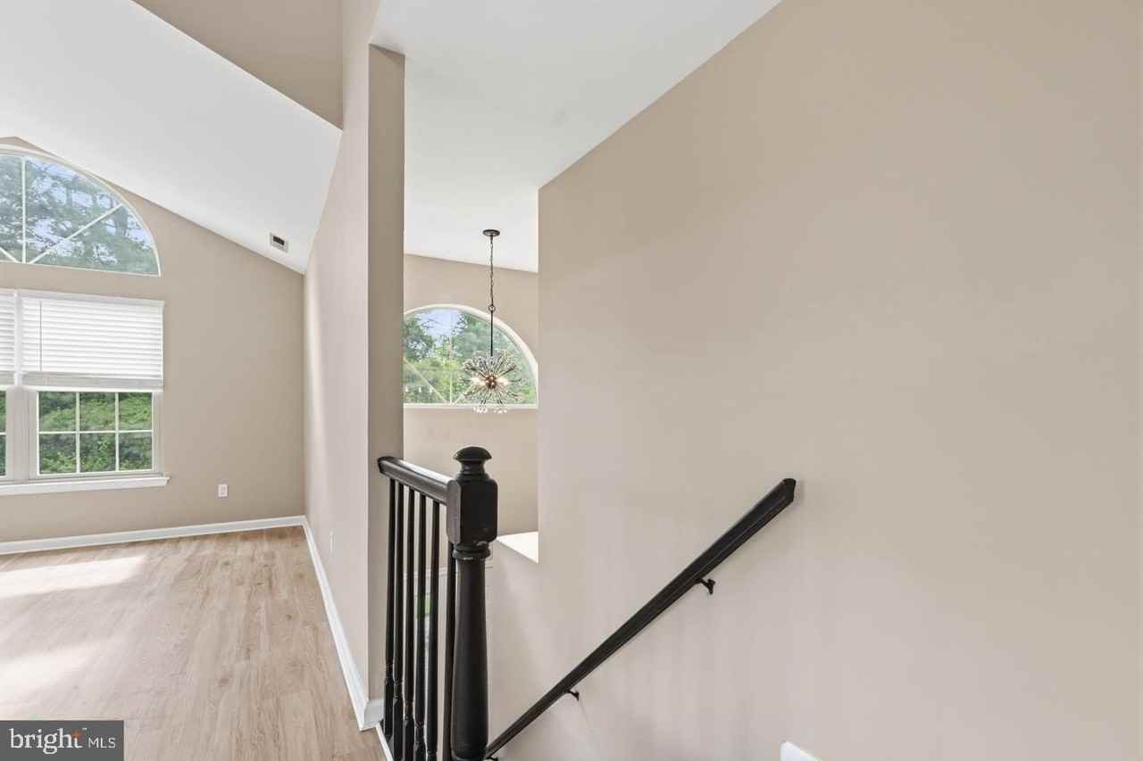 2104 Brookhaven Dr - Photo 3 of 21