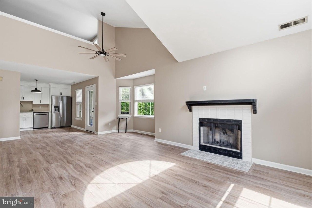 2104 Brookhaven Dr - Photo 5 of 21