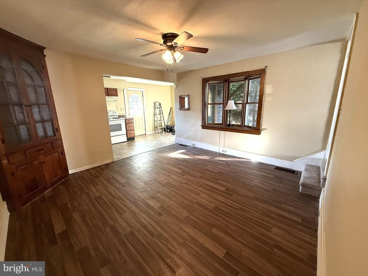 329 Duke St - Photo 6 of 13